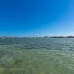 Vora Mar Beachfront Apartment By Sealand Villas