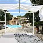 Villa Encinas