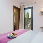 Residencial Llenaire Apartment