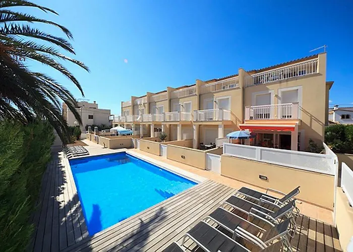 Spacious House Near Port De Pollenca With Pool