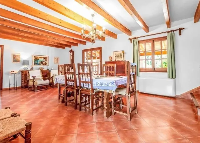 Charming Villa Close To Puerto Pollensa By Renthousing