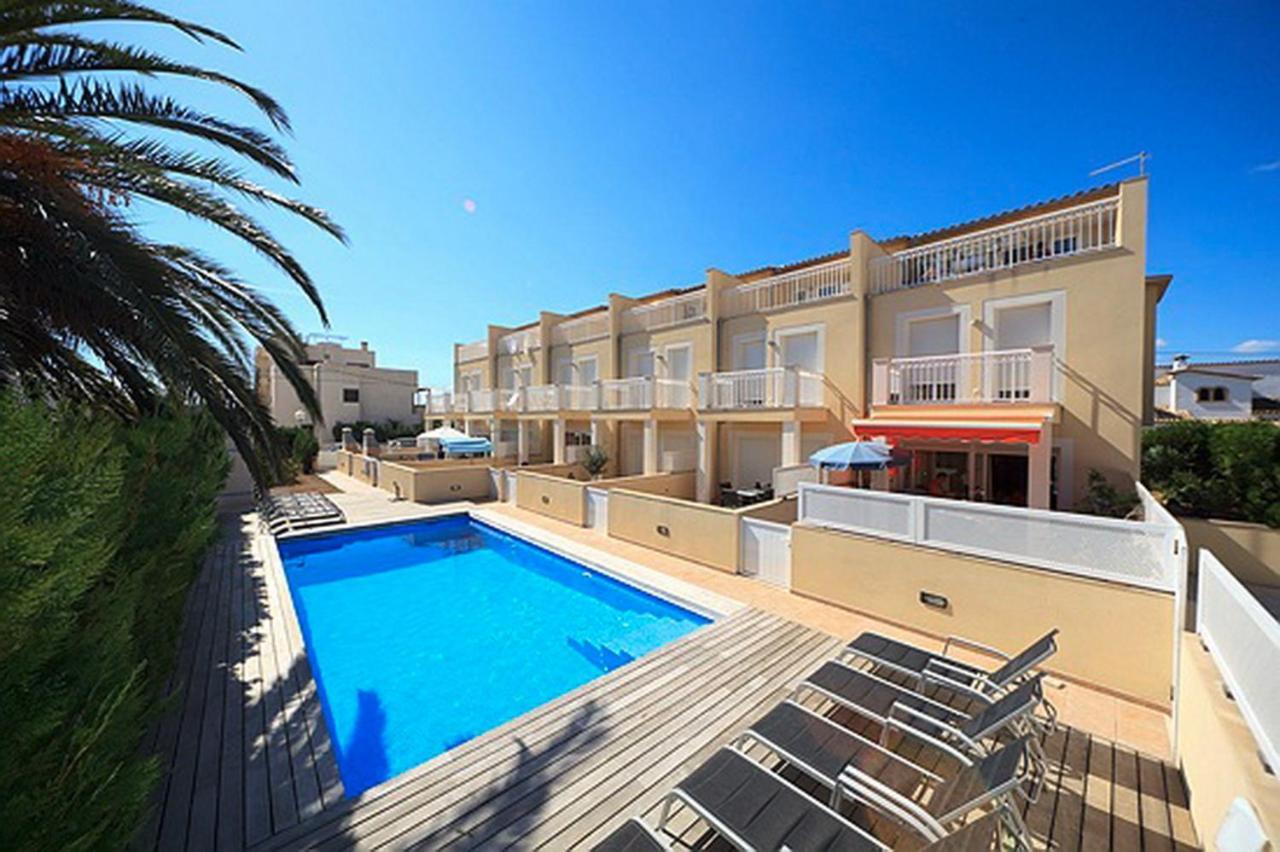 Villa: 3-bedroom With Shared Pool And Wi-fi Holiday home Port de Pollenca
