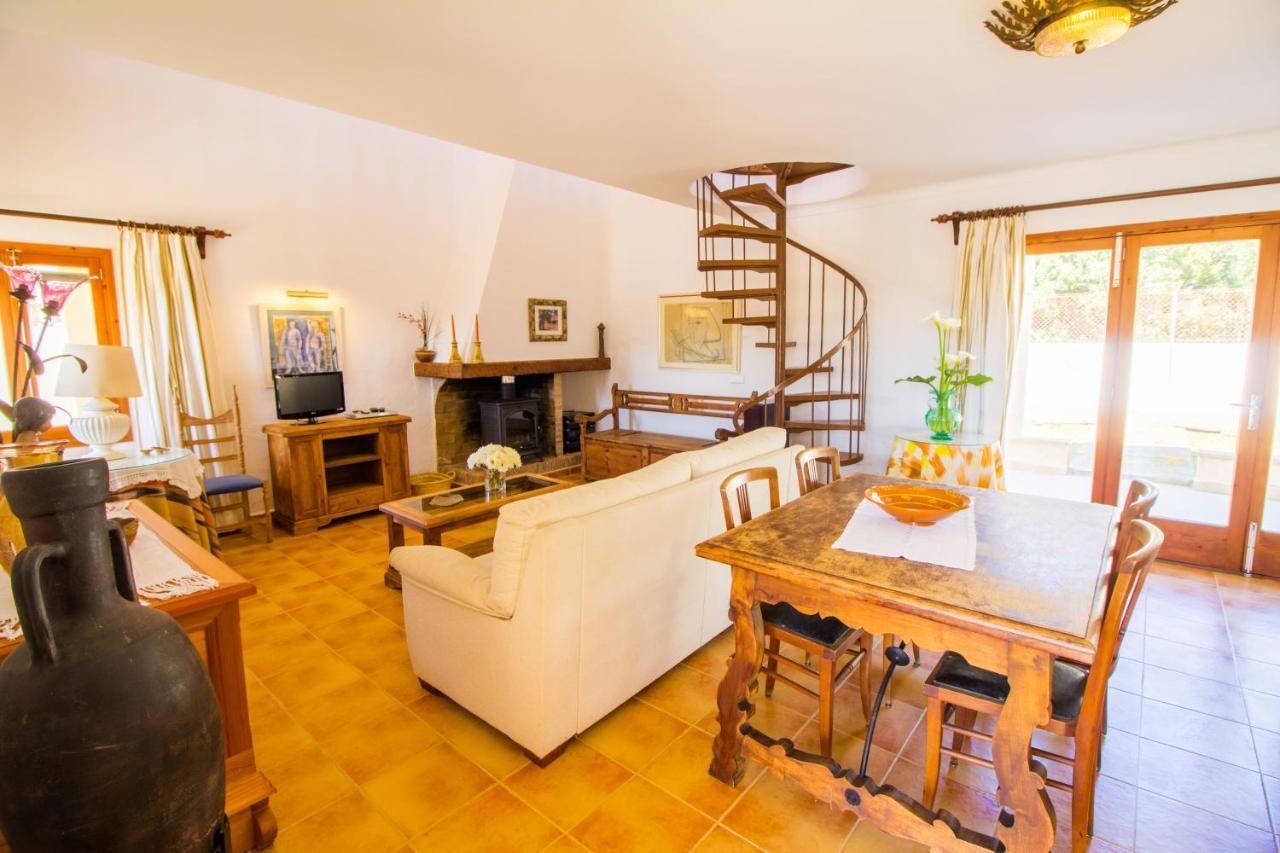 Cozy Chalet With Wifi And A / C Holiday home