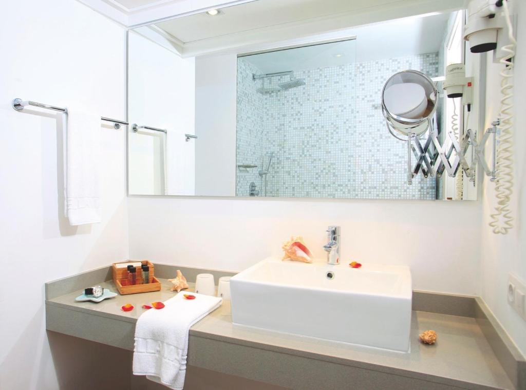 Aparthotel Bellamar 3*