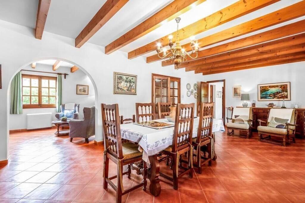 Charming Close To By Renthousing Pousada