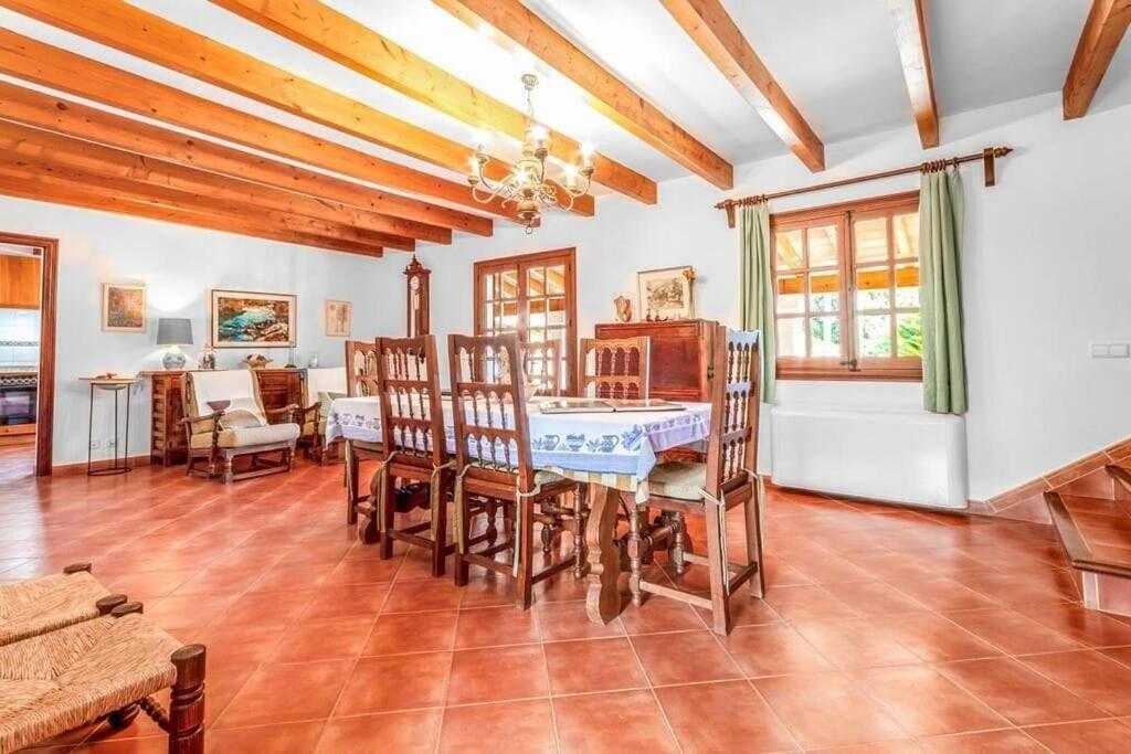 Charming Close To By Renthousing