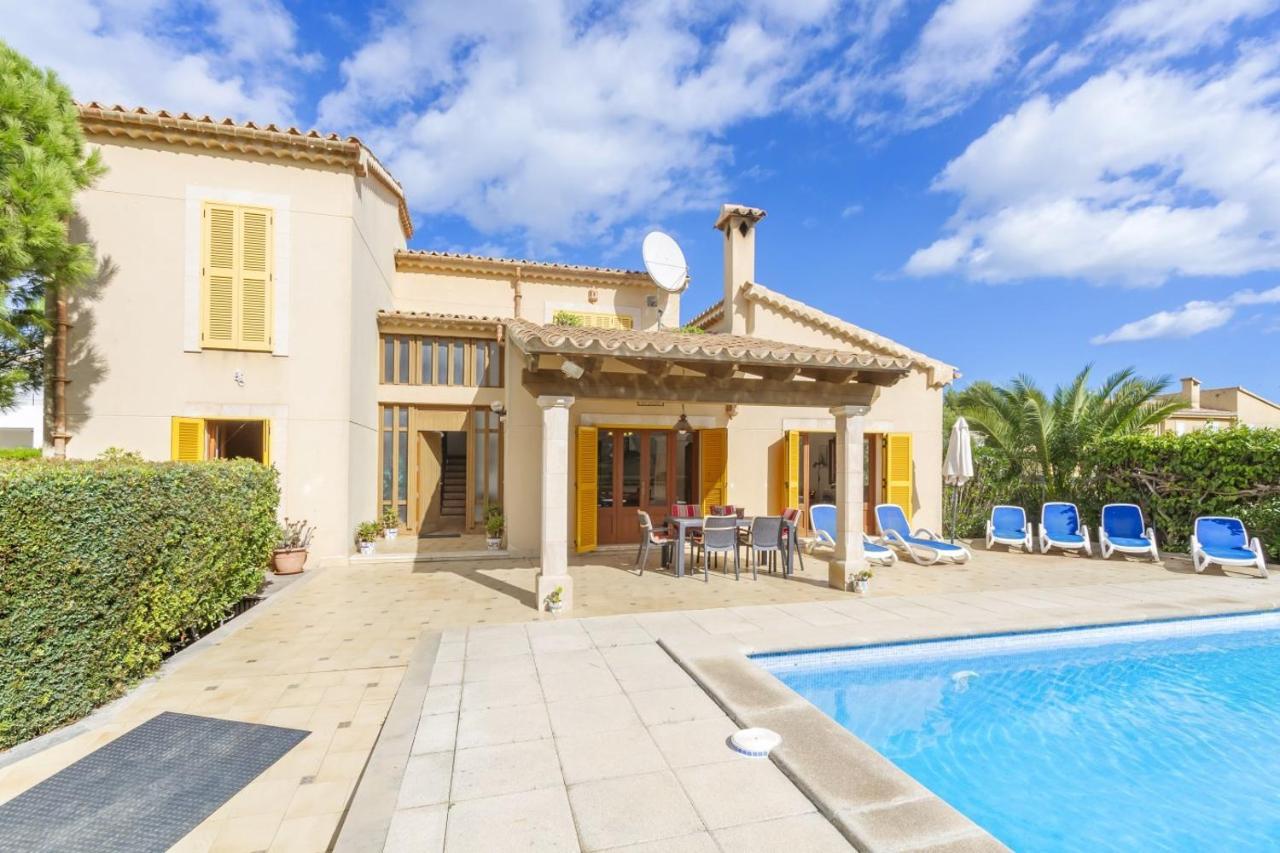 Tomir Llenaire Villa