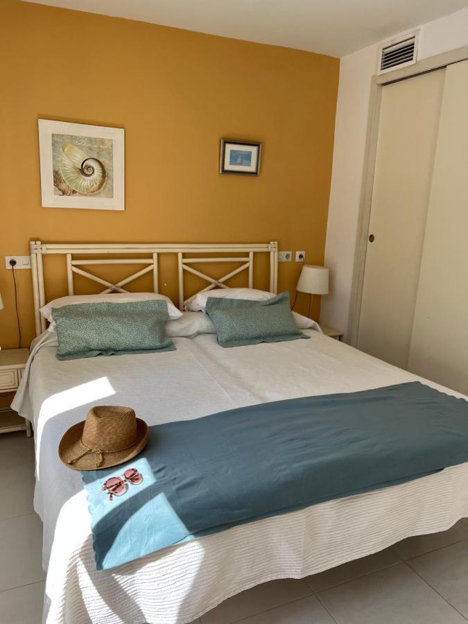 Alexia - Isla - Sunny One Bedroom - Balcony-terrace