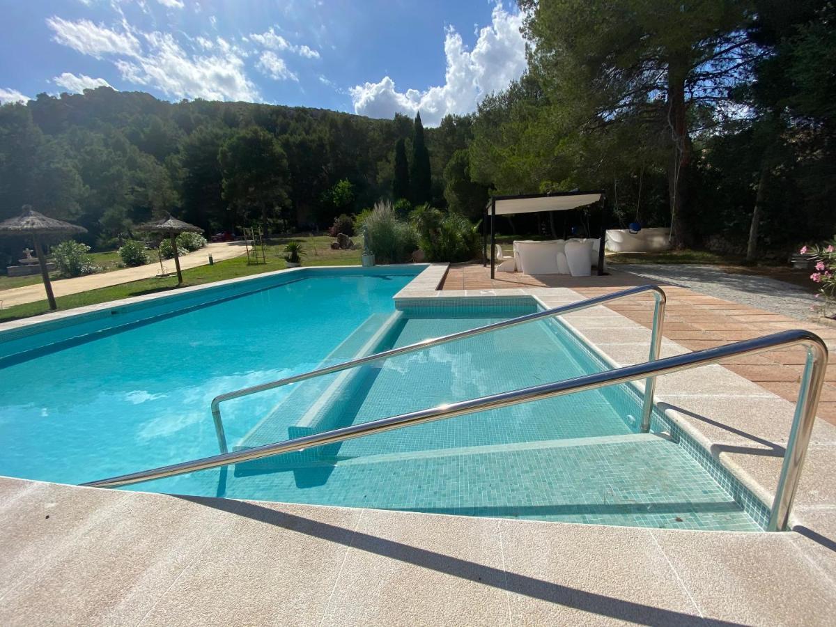 Elegant Villa: Pollenca Poolside Retreat Villa