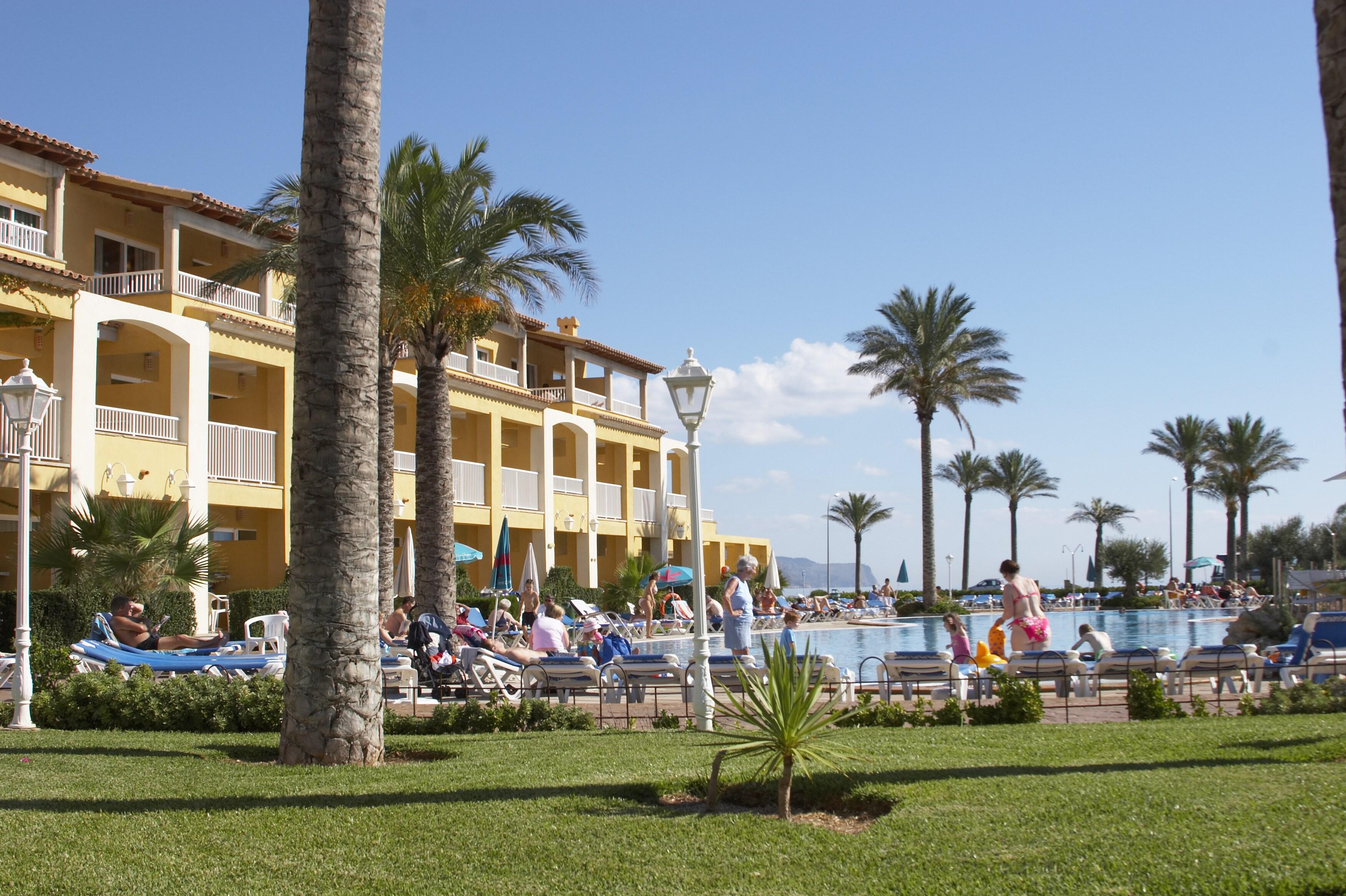 Club Del Sol Aparthotel 4*