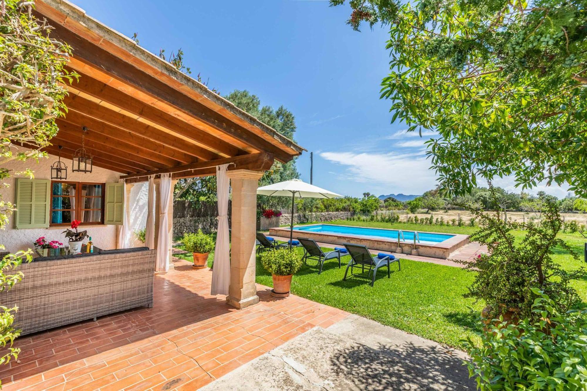 Avinent Villa *