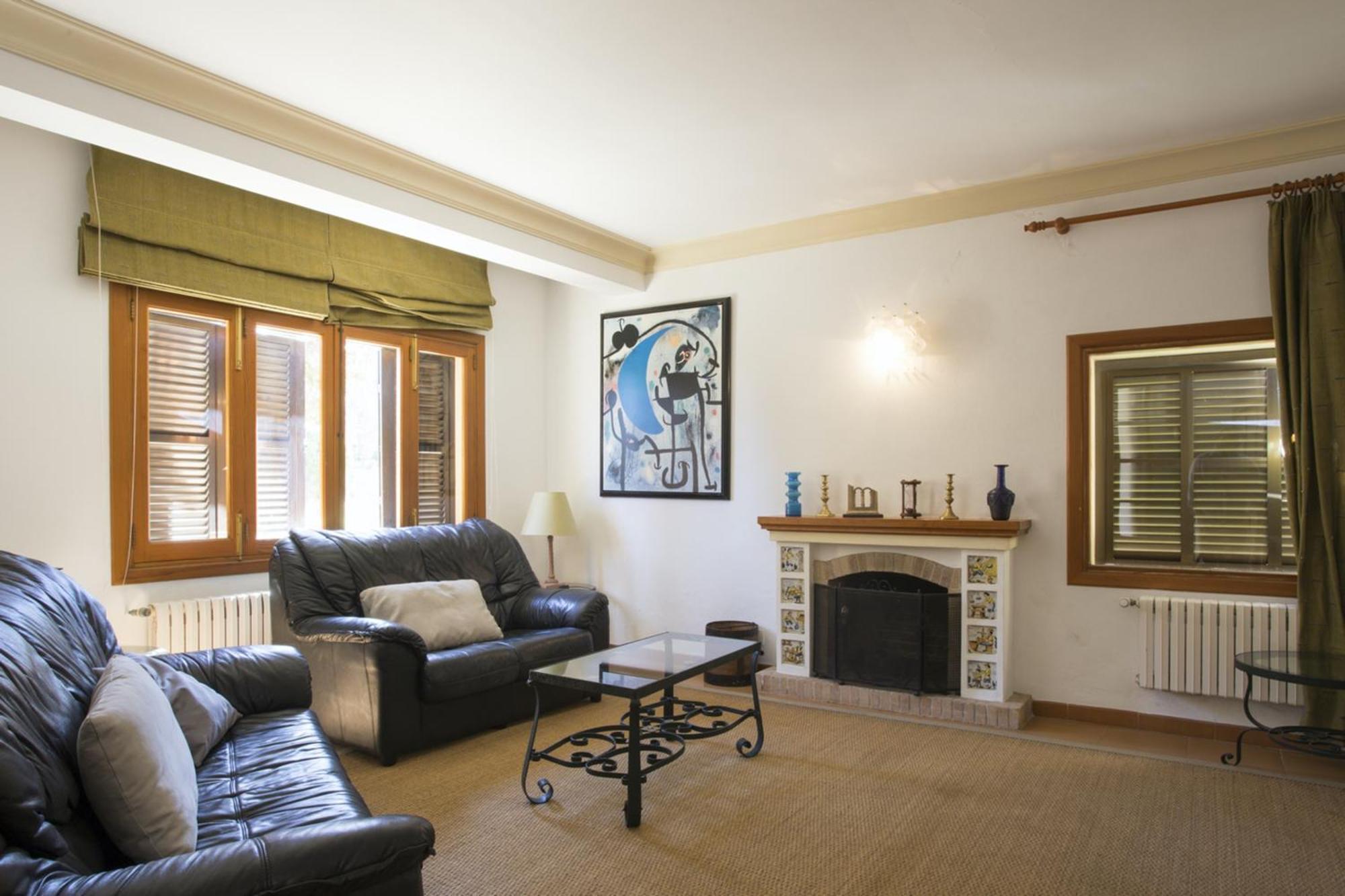 Elegant Villa: Pollenca Poolside Retreat Villa Port de Pollenca