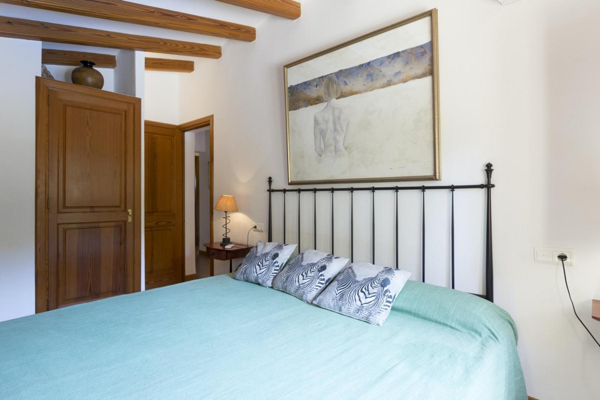 Elegant Villa: Pollenca Poolside Retreat Port de Pollenca