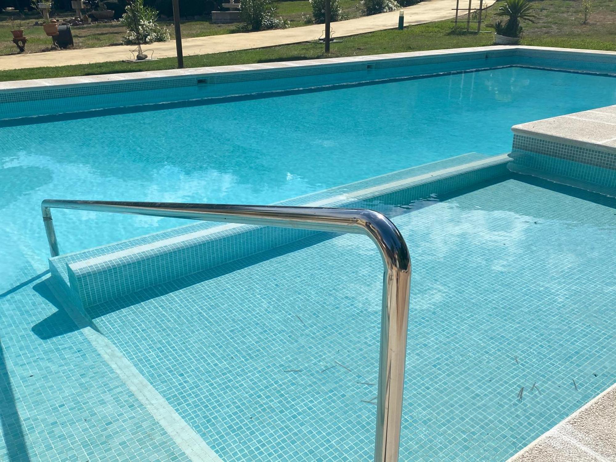 Villa Elegant Villa: Pollenca Poolside Retreat *