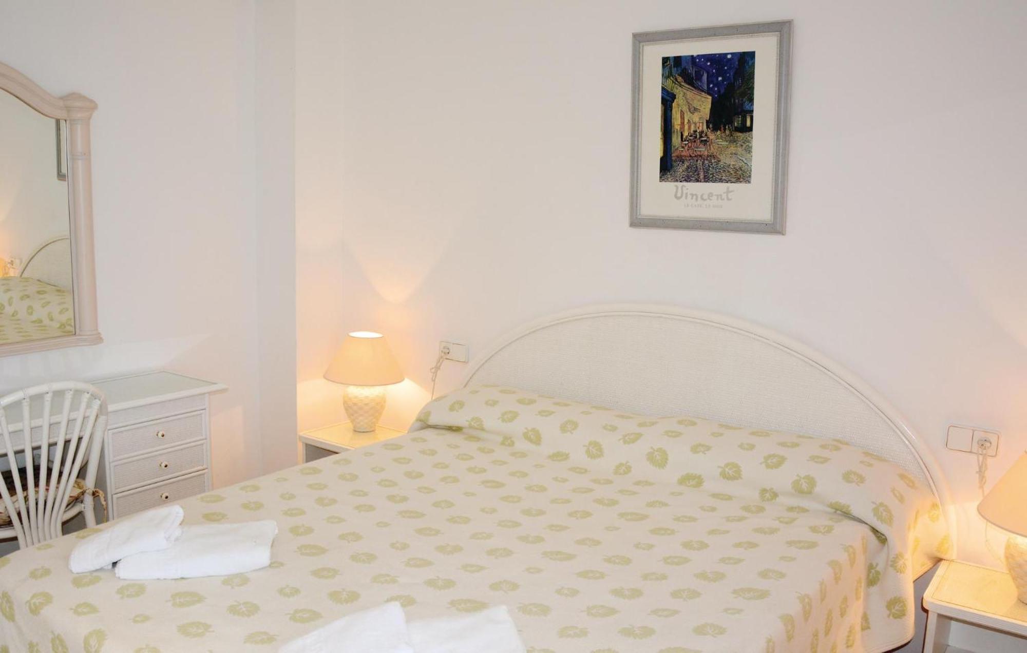Apartment 3 Bedroom Beautiful In *