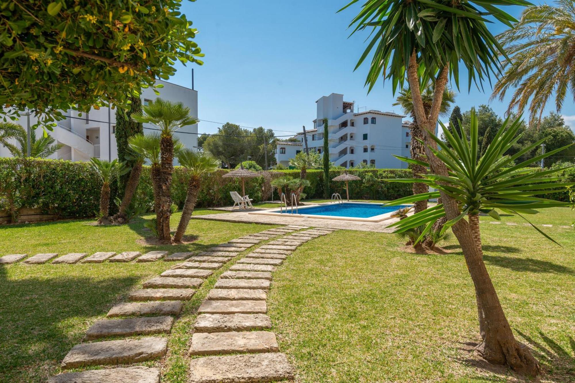 Roca Llenaire 1c Apartment *