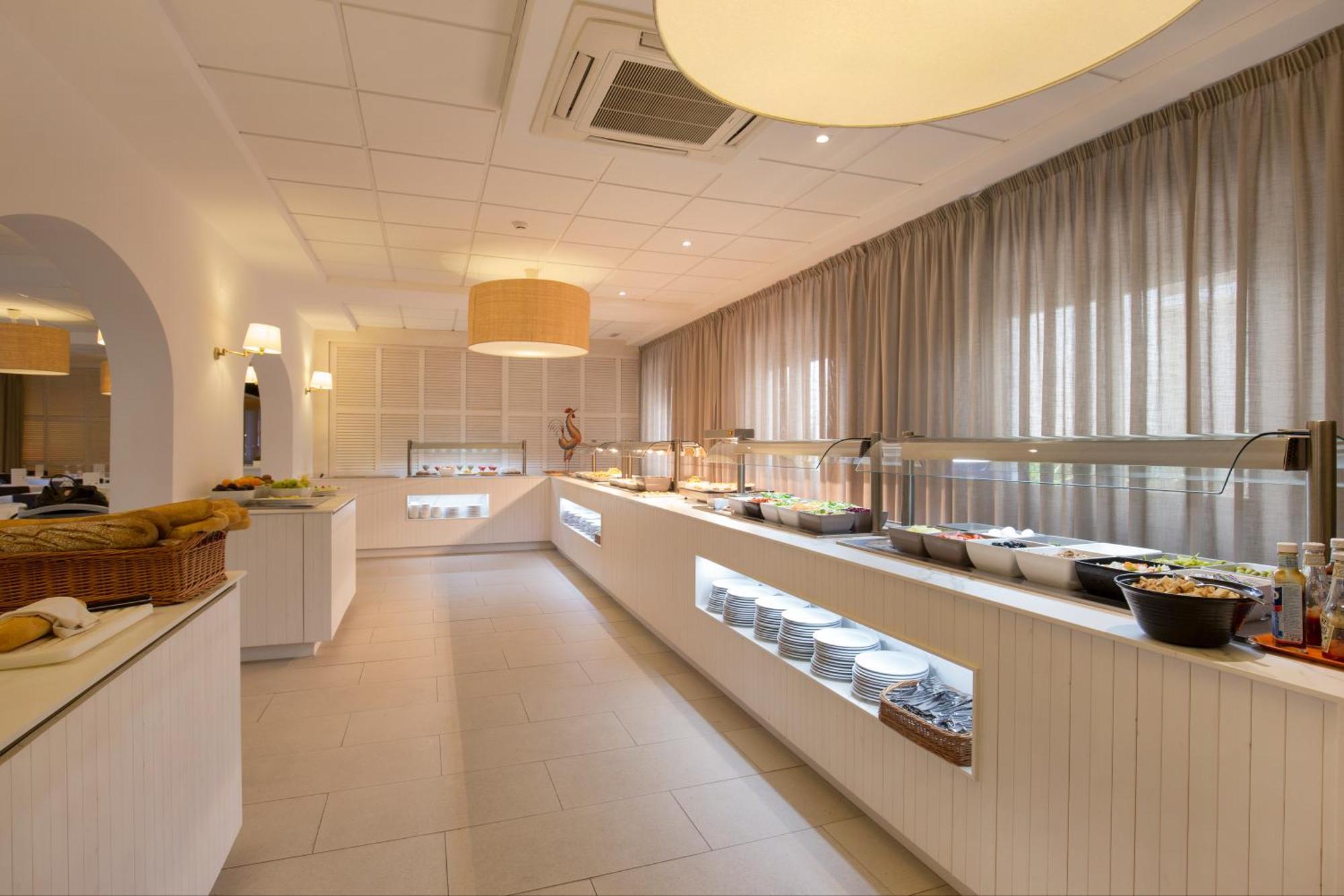 Cabot Romantic- Adults Only 3*