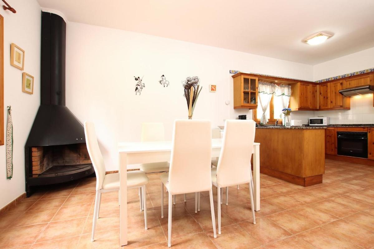 Beautiful For 8 People Close To Pollensa By Renthousing Villa *