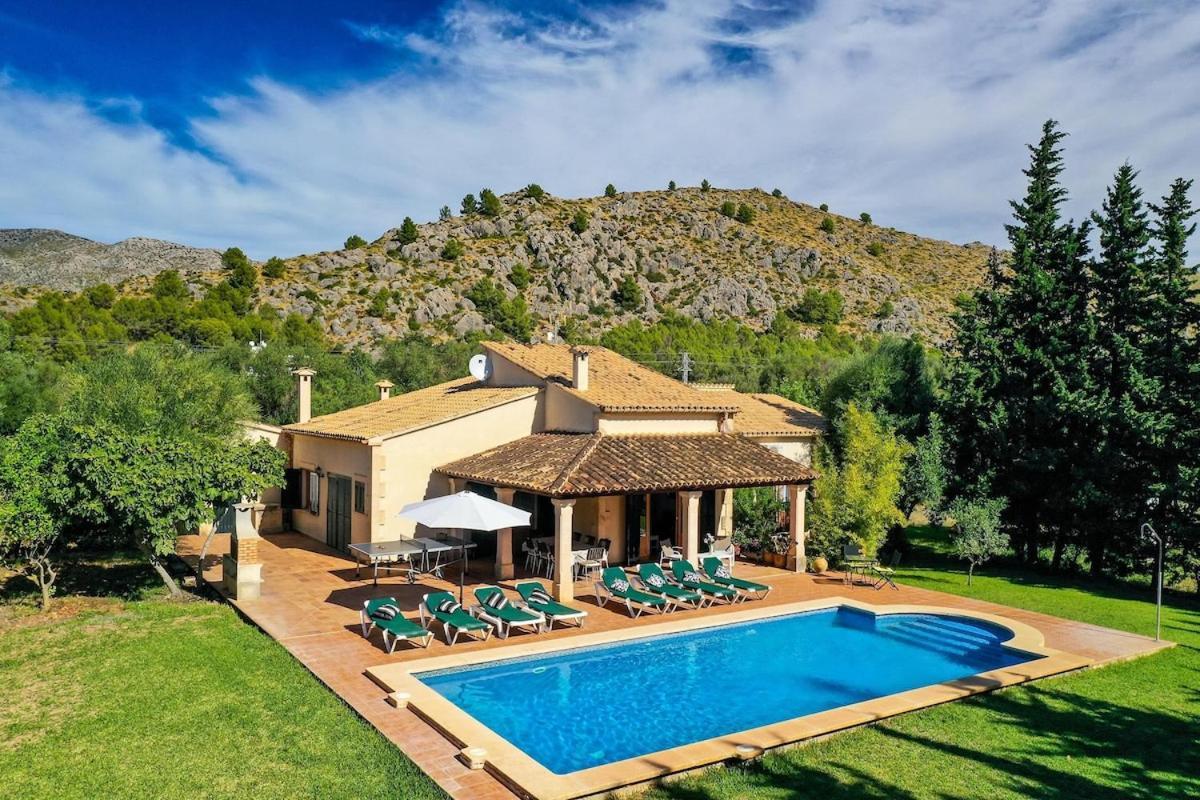 Beautiful For 8 People Close To Pollensa By Renthousing Villa