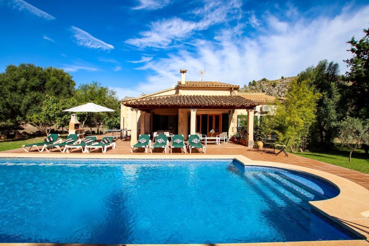 Beautiful For 8 People Close To Pollensa By Renthousing Villa *