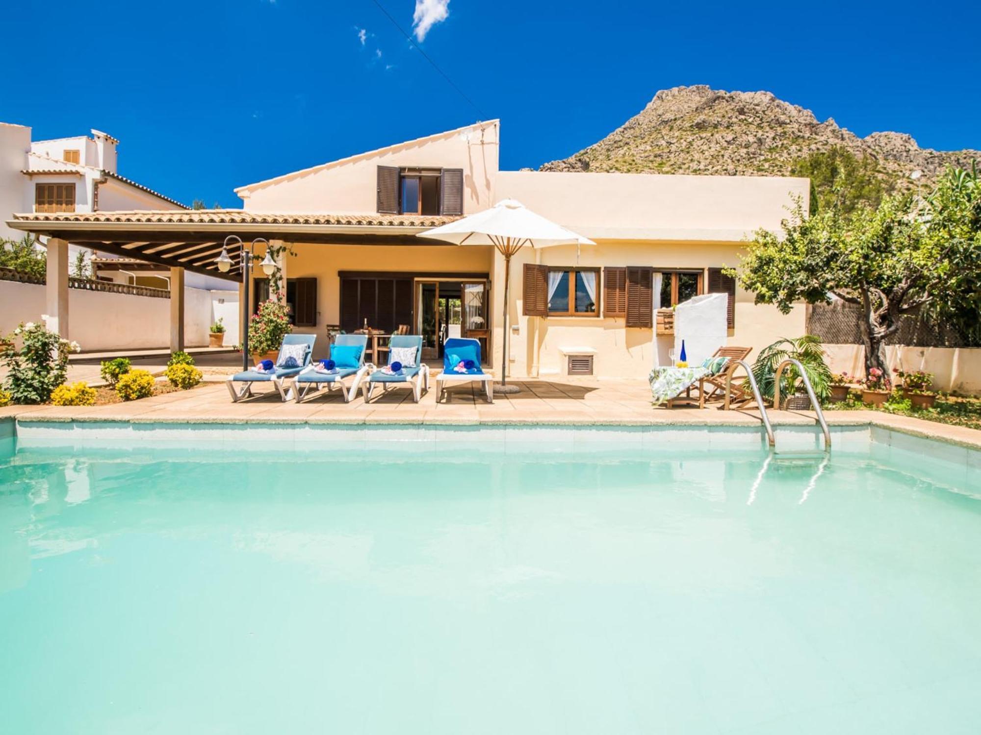 Holiday home With Swimming Pool