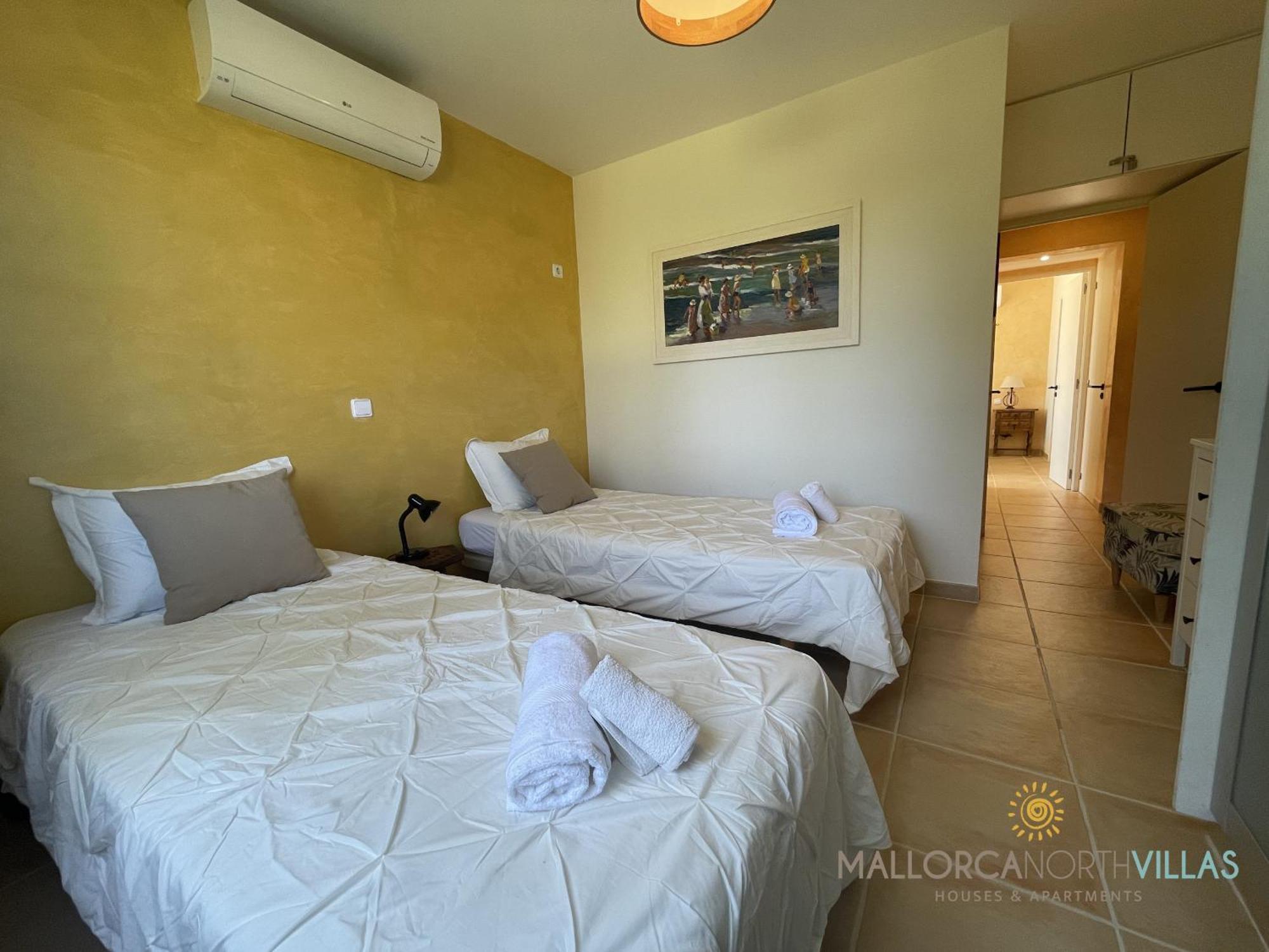 Casa Del Sol Lovely Spacious Family Apartment Port de Pollenca