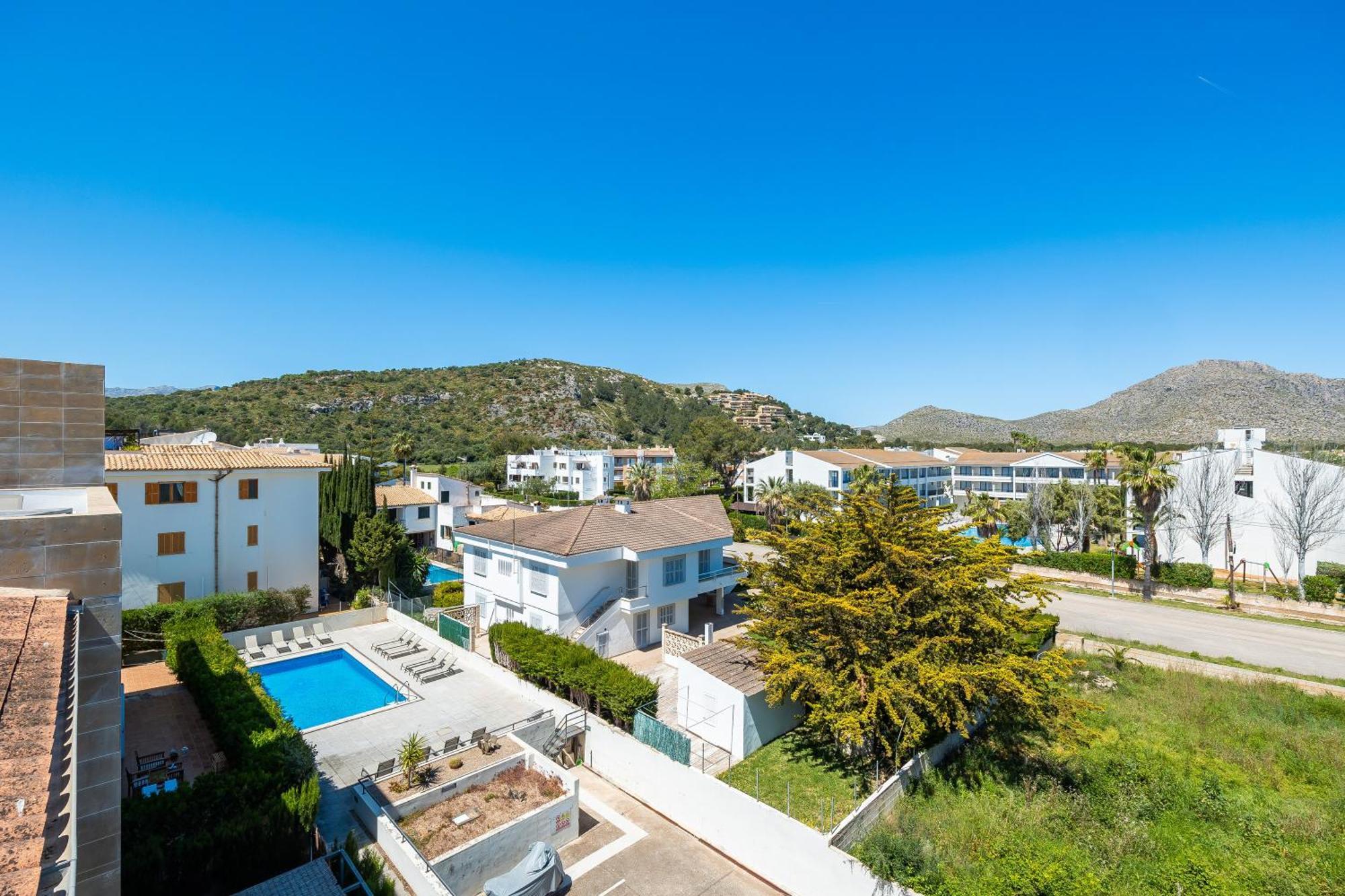 La Plaza Apartment
