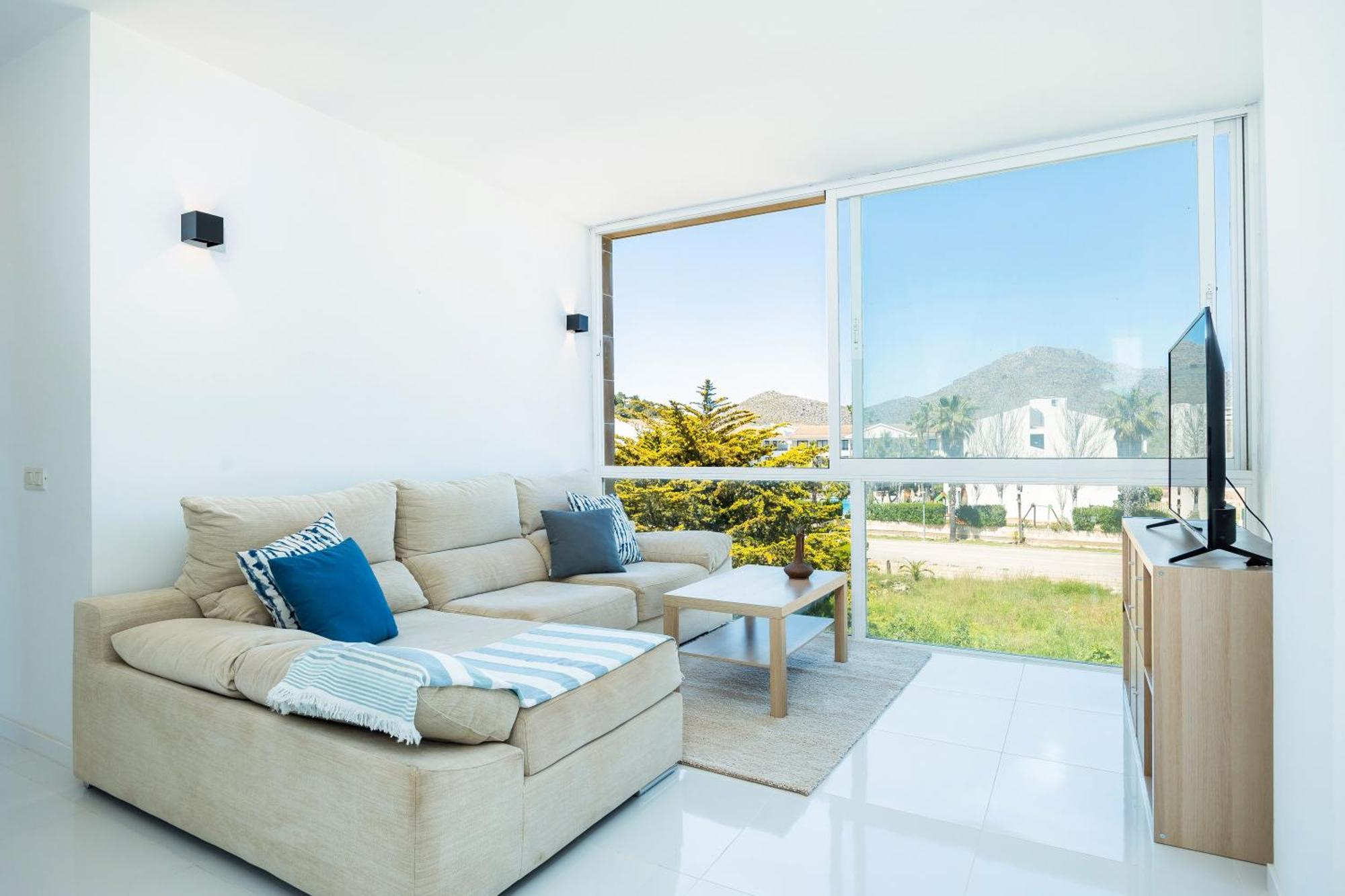 La Plaza Apartment *