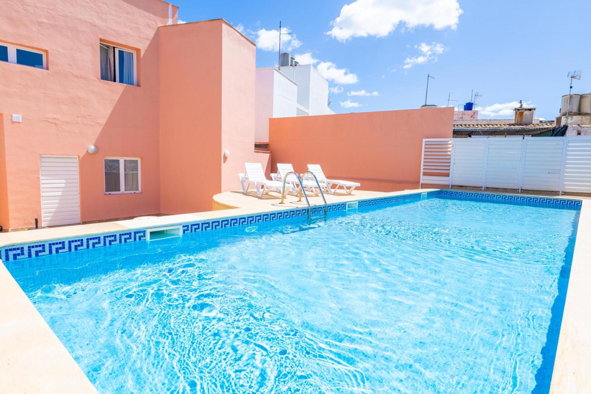 With Wifi And Pool *