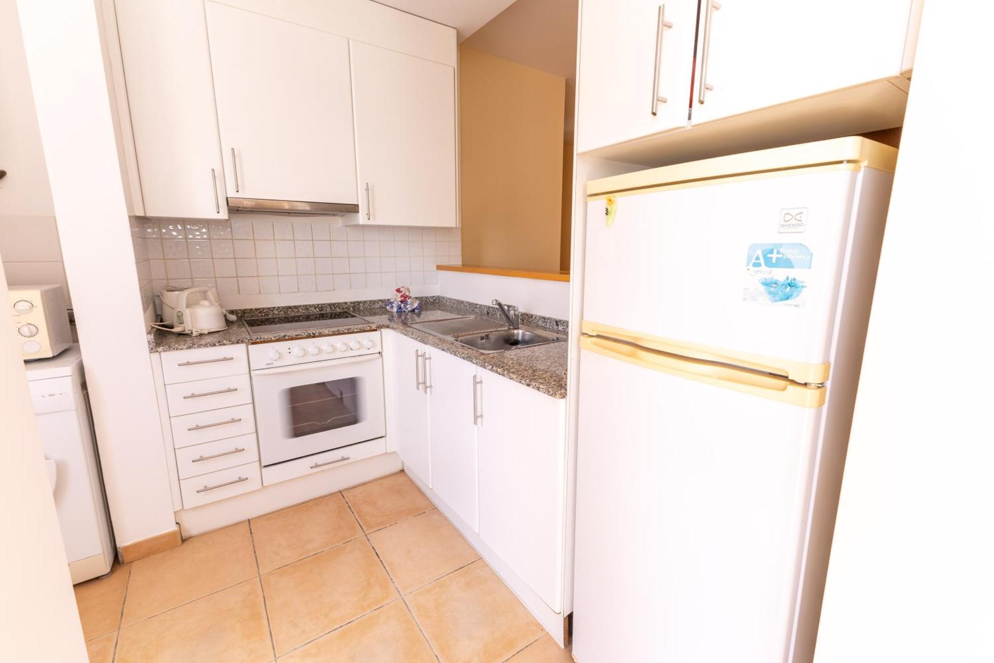 Cozy Near The Sea With Wifi And Pool Apartment *