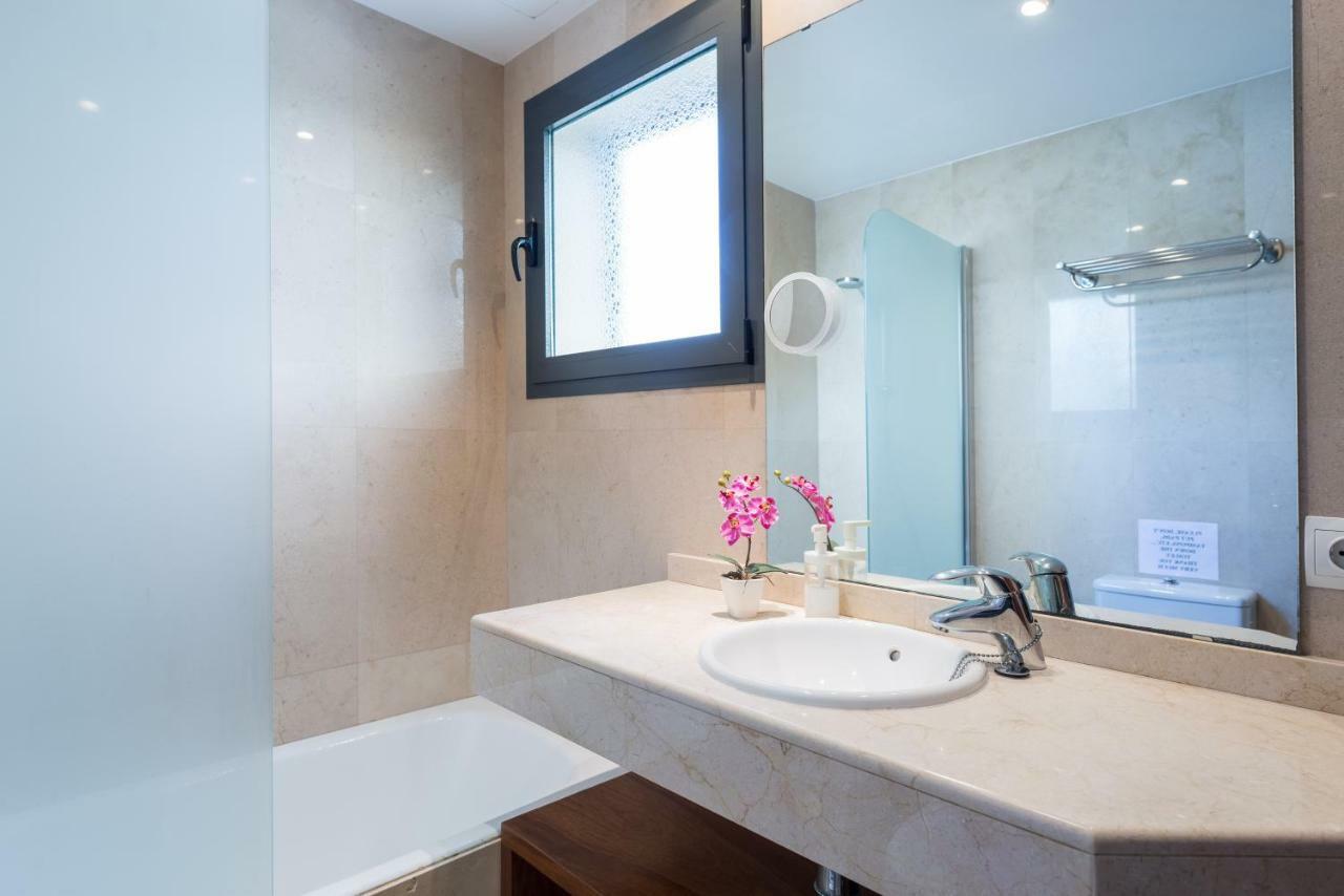Residencial Llenaire Apartment