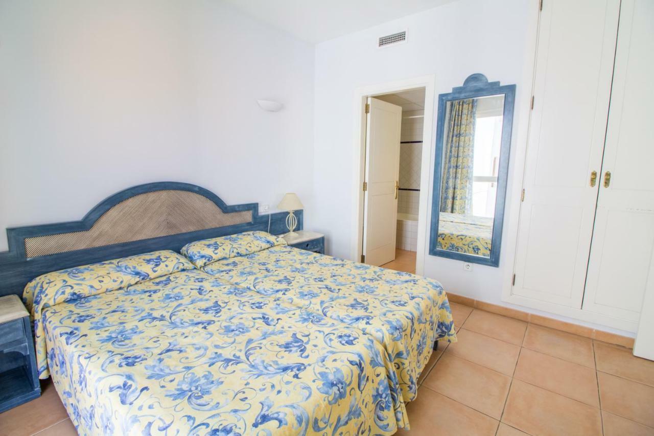 Apartment With Wifi And Pool *