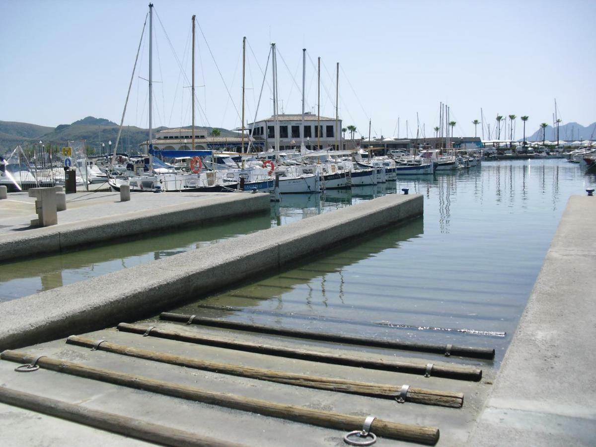 Far Blue Marina Front Port de Pollenca