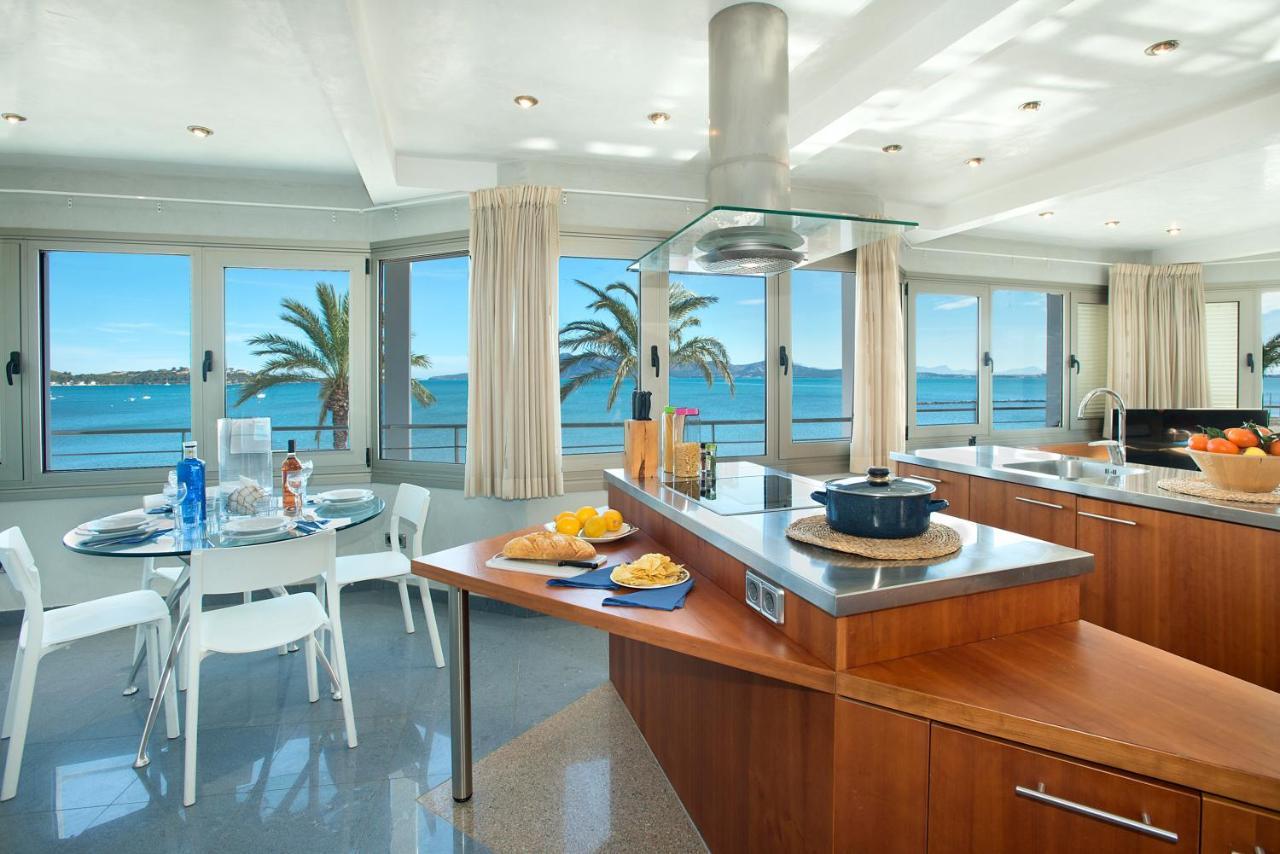 Apartment Life By The Beach - Sea View 2