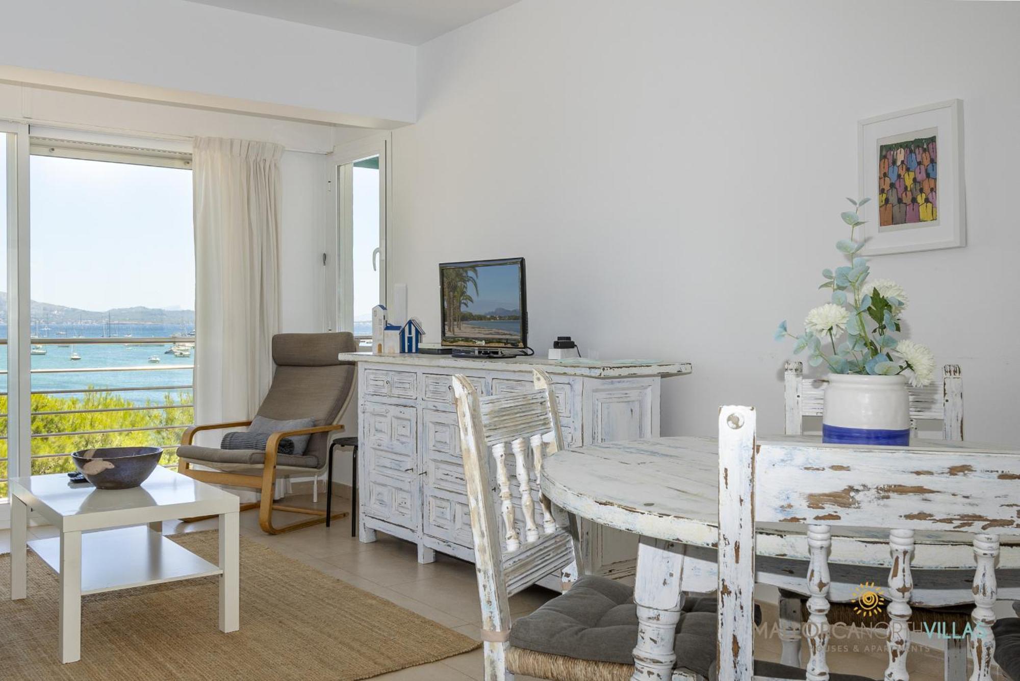 Apartment Tonia First Line Pine Walk