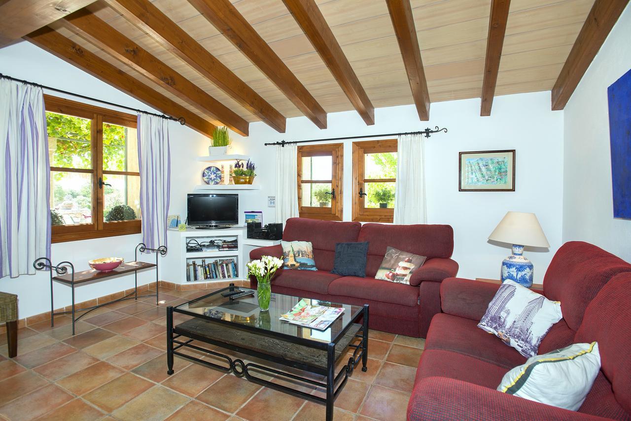 Villa Owl Moya - Walking Distance To The Port de Pollenca