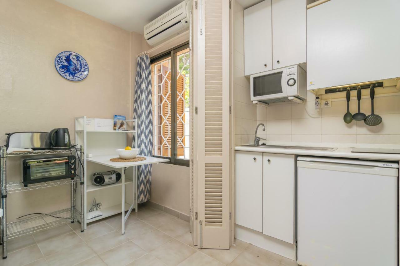 Encinas 1 Apartment *